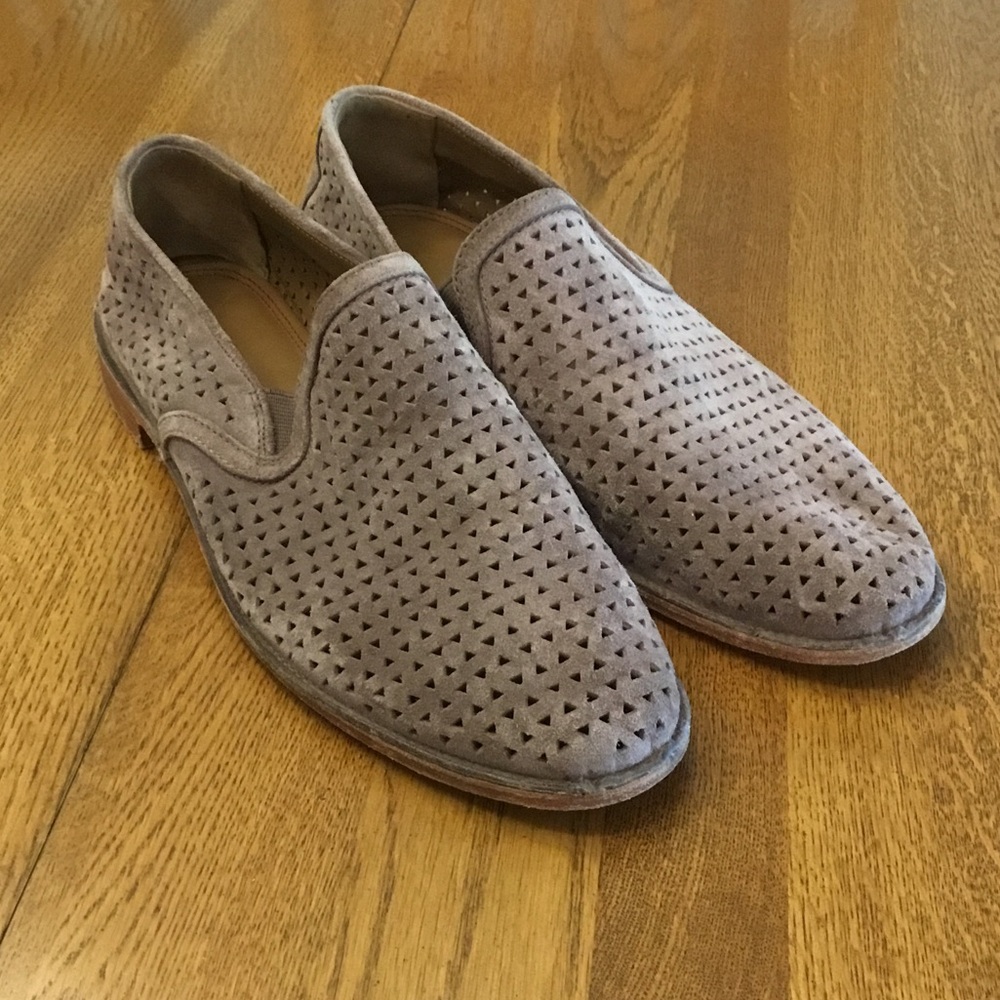Woman’s H.S. Trask taupe slip on cut out suede loafers. Size 9.5. Gorgeous shoes